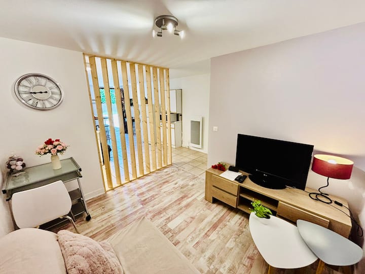 Le Cosy · T2 52m² · Proche Gare Tgv Et Rcea - Montchanin