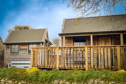 Te Tiro Cottage One & Glowworms