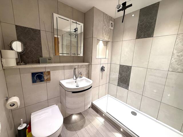 Covent Garden Apartment gallery image 4