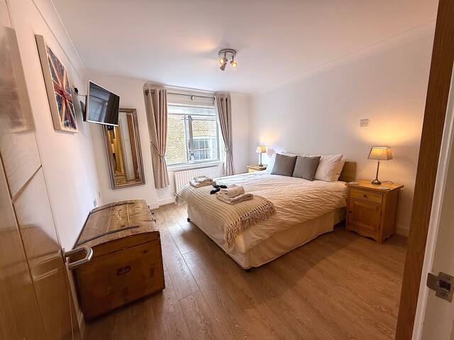 Covent Garden Apartment gallery image 2