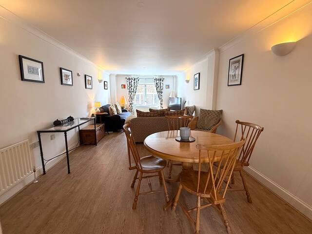 Covent Garden Apartment gallery image 5