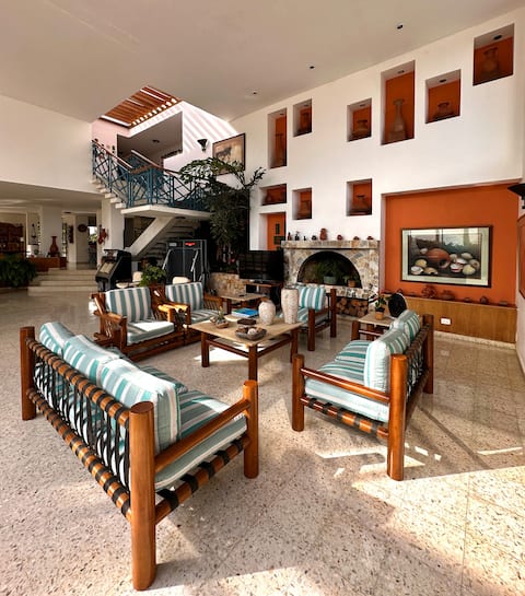 Top performing Airbnb: Palmeras del Lago Calima • 400 Mbps Wi-Fi in Calima