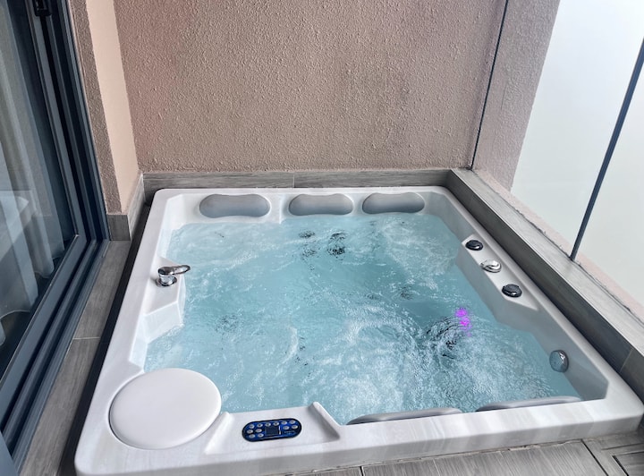 Freezy Antara Genting- Whirlpool At Balcony 6pax3r - Bukit Tinggi