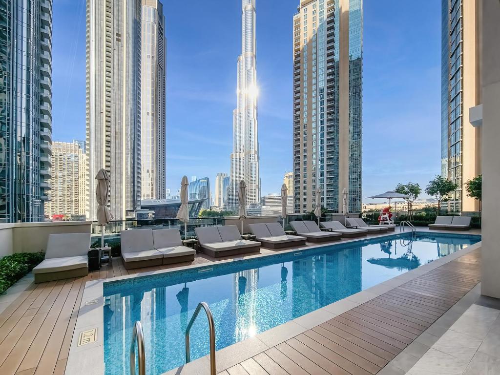 2 Bedroom Furnished Apartment with Direct Burj Khalifa View 2