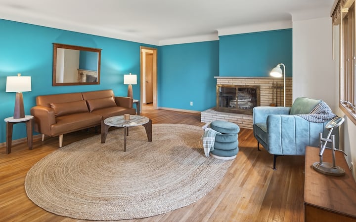 100" Hdtv | 5 Mins To Moa L King Bed L Billiards - Bloomington, MN
