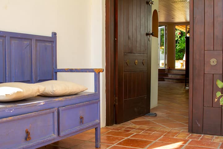Private Triple Room King Sized Bed With Bath - Curaçao
