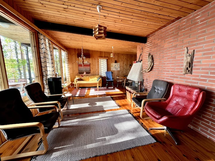 Stylish 1960s Cabin By The Lake & With Sauna - Heinola