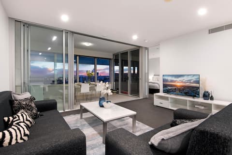 Top performing Airbnb: Stunning Apartment at Q Tower - lvl 33 in Surfers Paradise