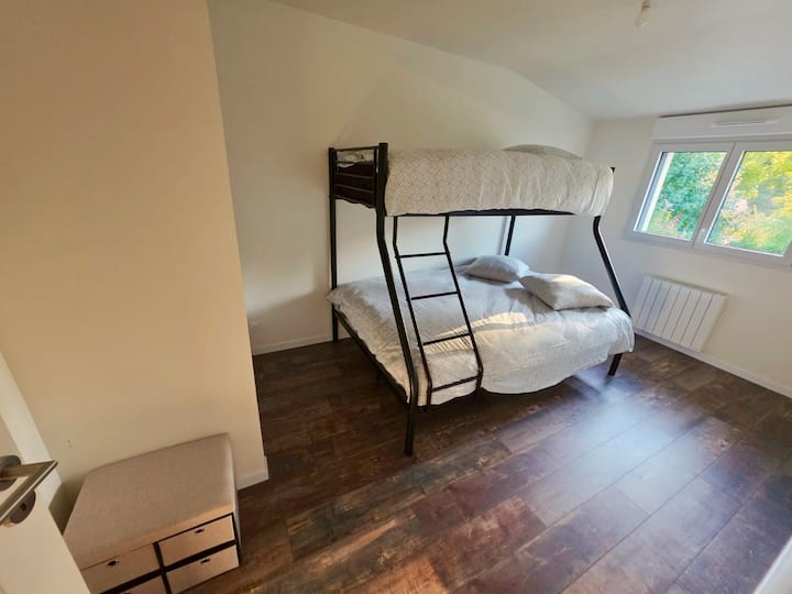 lit superposé

lit 140X200
lit 90X200