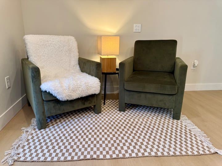 Cozy Tiny Home Retreat - Marysville, WA