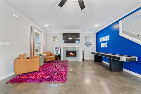 Successful Airbnb property: Hot Tub| Mini Golf | Games! Uptown Funk in Crosstown