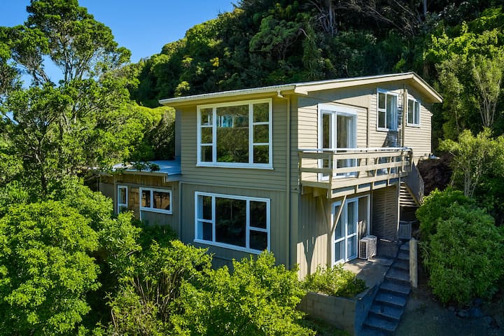 Guest favorite listing in Wellington
