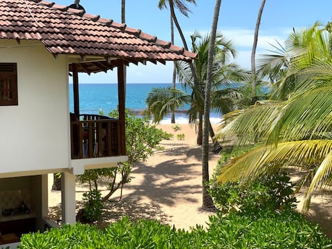 Tropical Garden Sea View Lodge on the Beach