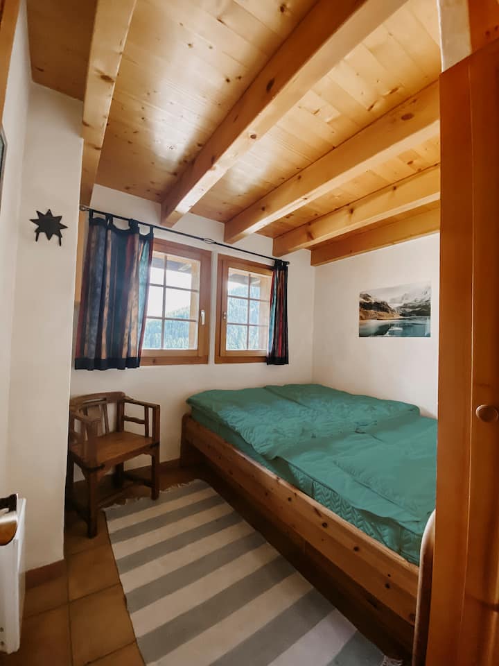 غرفة النوم 2