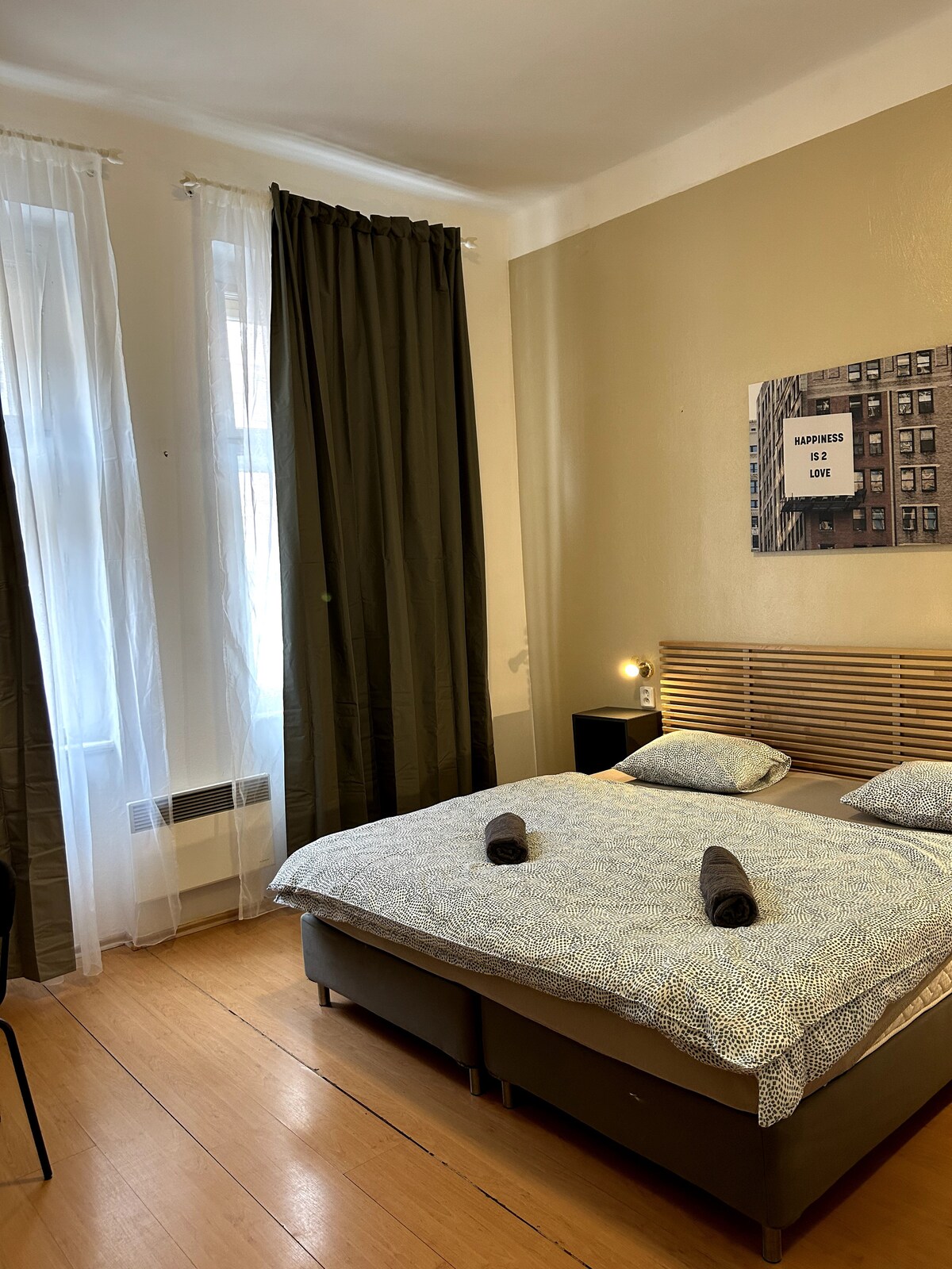 Curated visual reference: Picture Idea: Comfortable Room With Private Bathroom Apartments For Rent In Prague