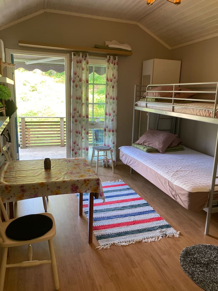 Bunkbed with single (top) and small double (bottom).