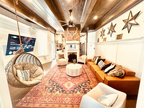 Top Airbnb: Historic Victorian hot tub 5/4 Beltline Sleeps 22 in South Atlanta