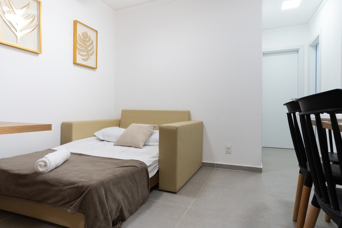 Successful Airbnb property: FLO 602 - Central | 2 Bedrooms with Air Conditioning • Washer and Dryer in Londrina
