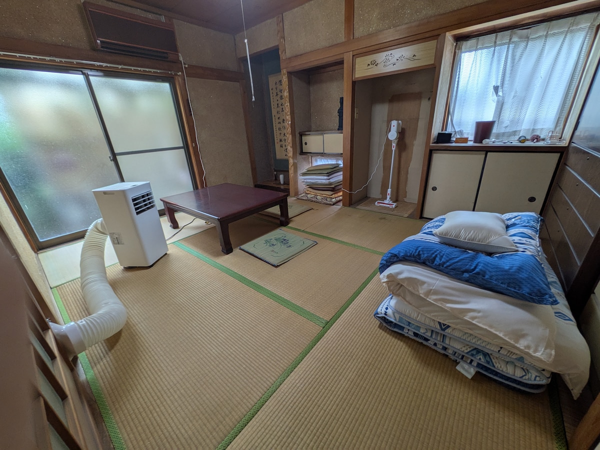 საძინებელი 1