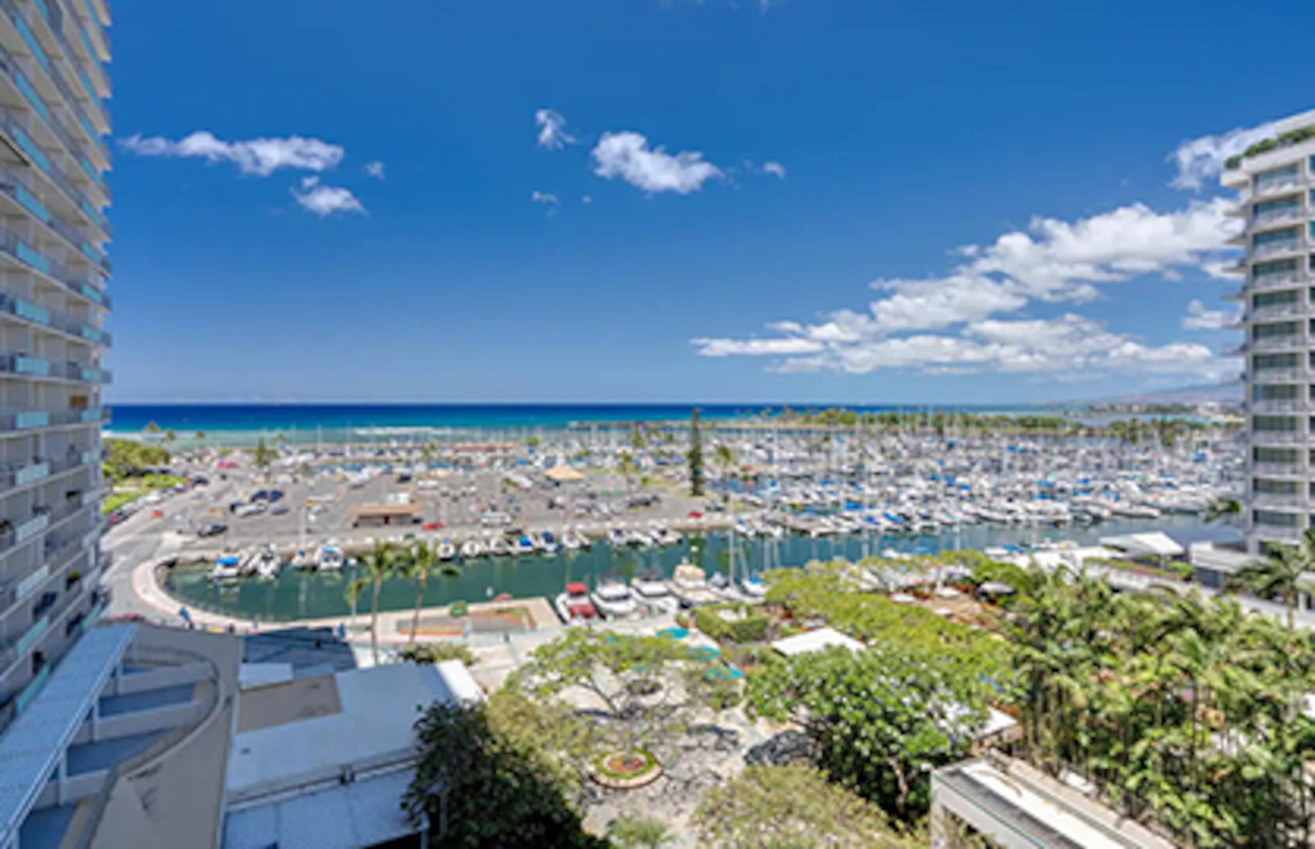 Hotel in Honolulu · ★4.82 · 1 bedroom · 2 beds · 1 private bath - Image 16
