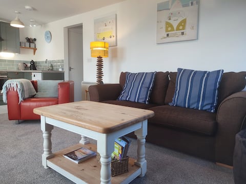 Popular Airbnb listing: Entire Holiday Home, St Minver, Rock, in St. Minver Lowlands