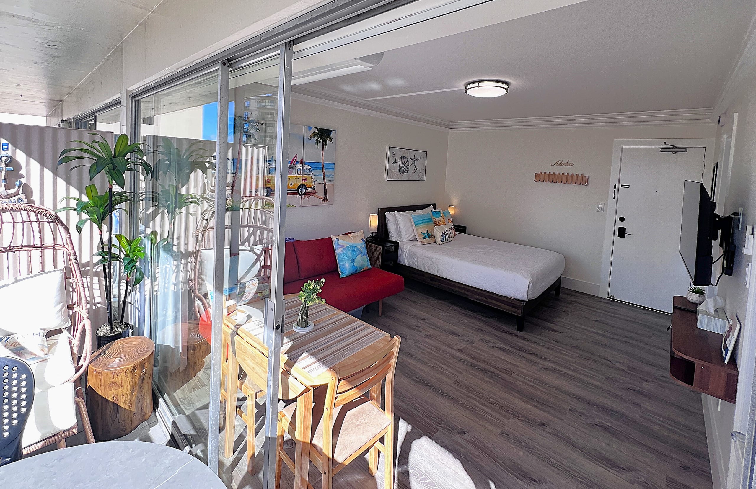 1 Block to Waikiki beach, New Renovation, View - Image 3
