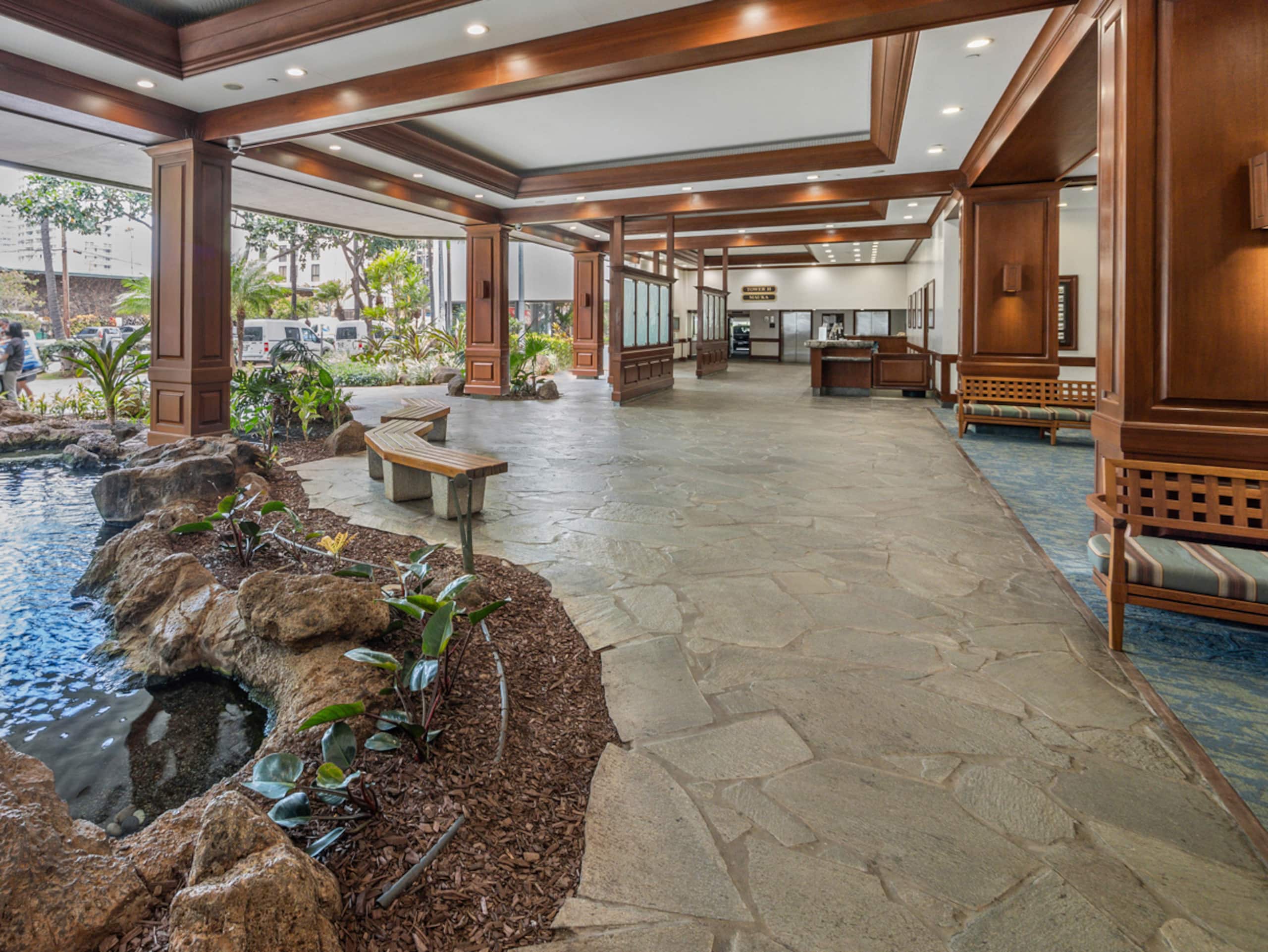 Waikiki condo w/ ocean view & beach access - Image 76