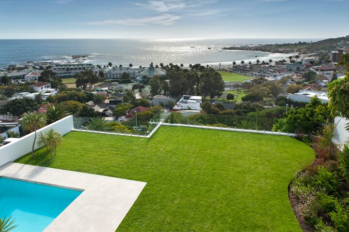 Sandpiper house, Heated Pool, Lush Garden gallery image 4