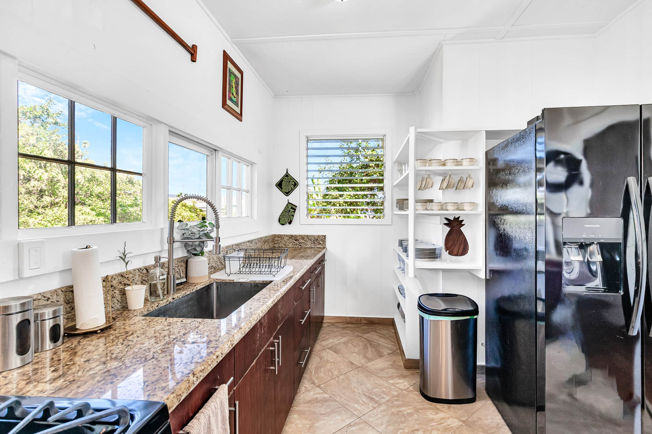Home in Hilo · ★4.93 · 4 bedrooms · 4 beds · 2 baths - Image 9