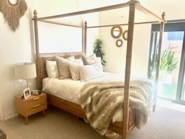 საძინებელი 1