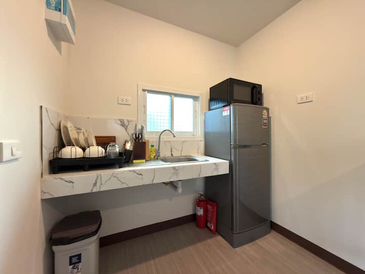 Modern 1br Bungalow 4k Workspace & 5min Beach Ride - Ko Pha Ngan