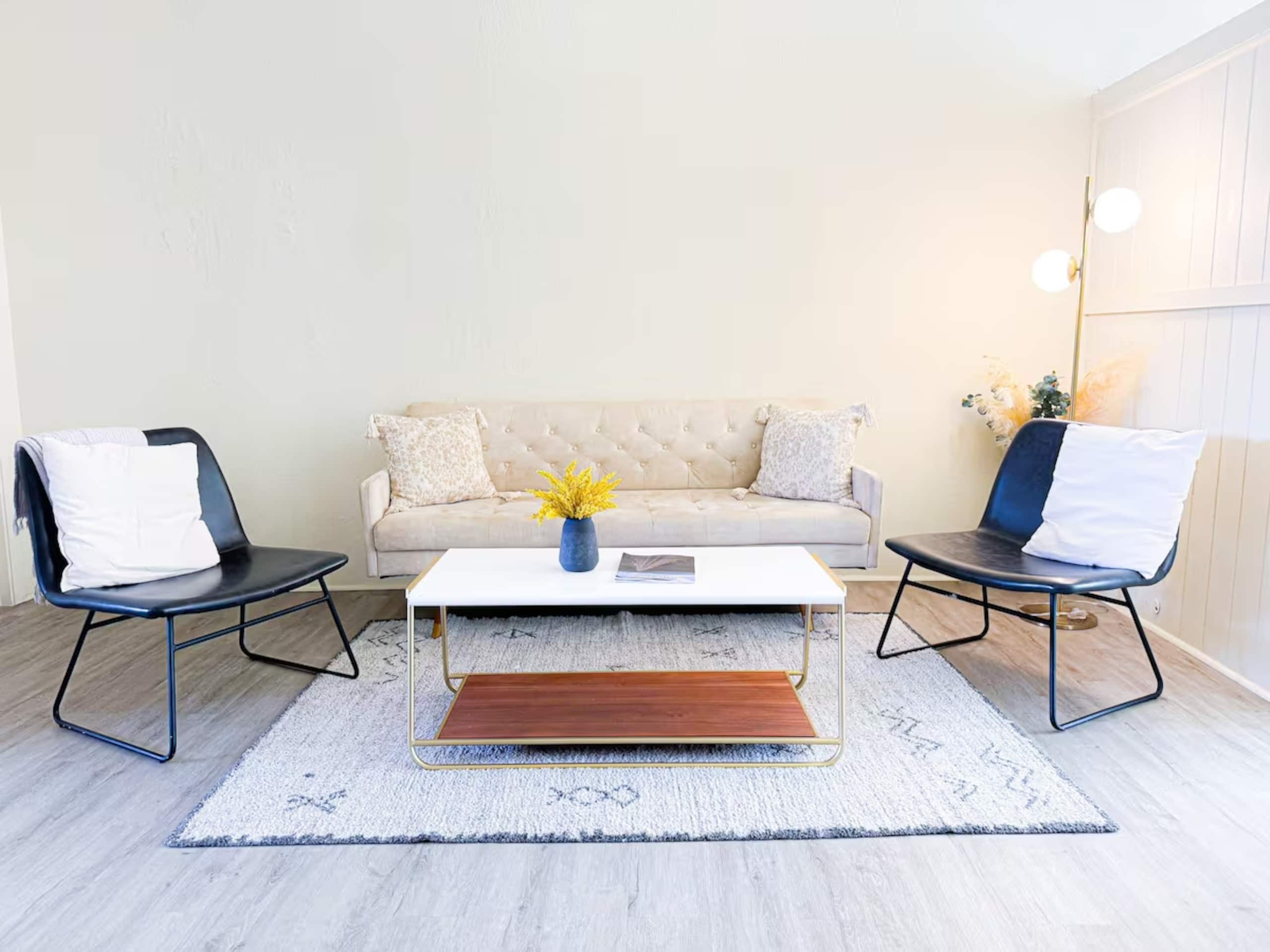 Hilo Town Oasis | 2 Bedroom | Walkable - Photo 5