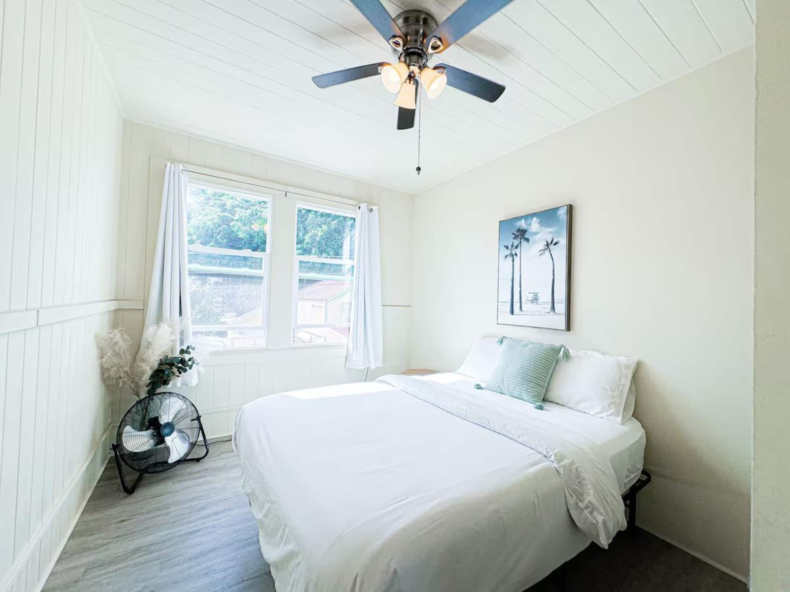 Hilo Town Oasis | 2 Bedroom | Walkable - Photo 10