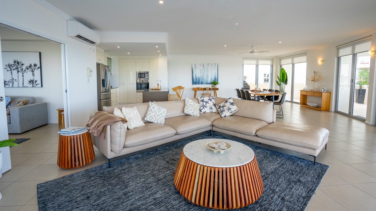 Top Airbnb: Luxury Penthouse at Trinity in Trinity Beach