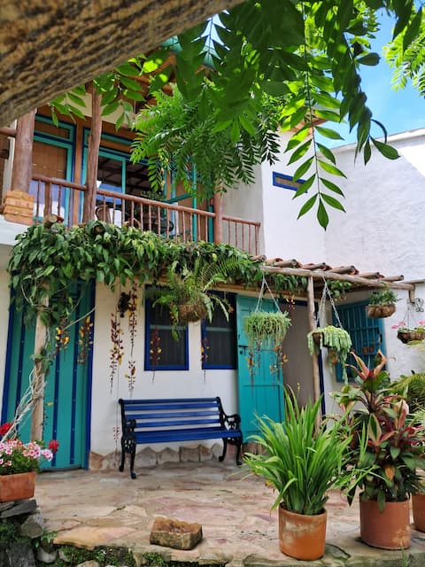 Zapatoca, silk climate. Beautiful house "Serraloma"