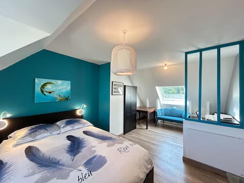 Spacious villa in Argenteuil Coteaux