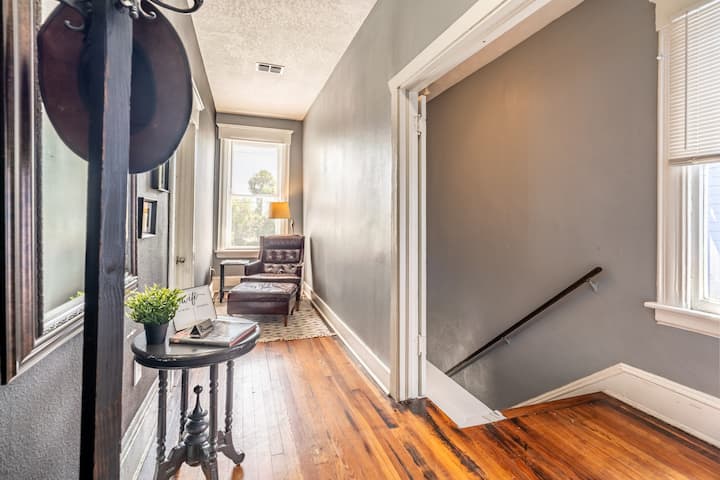 10 Min From Downtown, Everbank Stadium, & Vystar - Jacksonville, FL