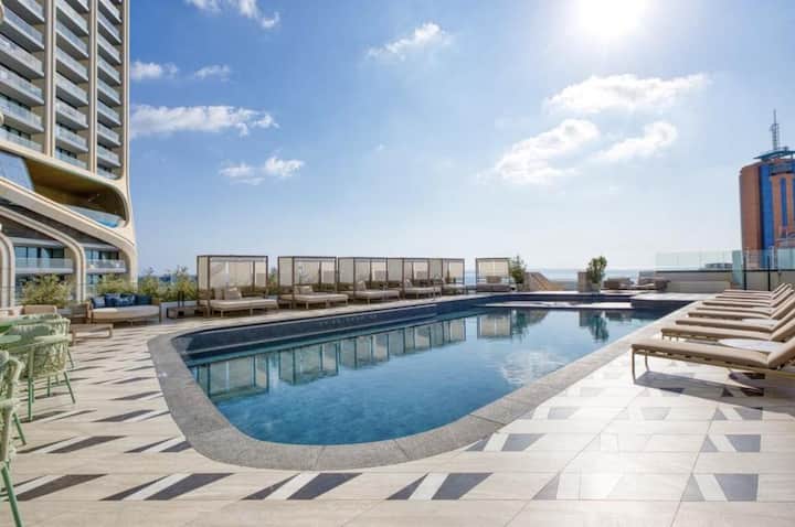 Mercury 539 - 2x Pool Cards Access & Shopping Mall - Malta