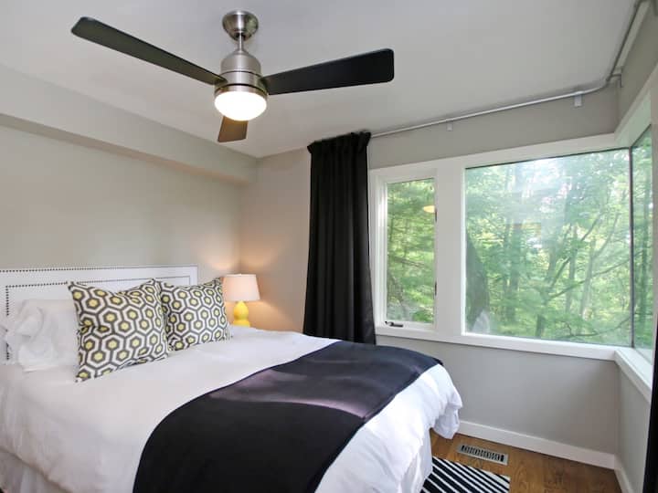 ห้องนอนนกกระทุง - ที่นอนเมมโมรี่โฟมควีนไซส์ วิวสวย