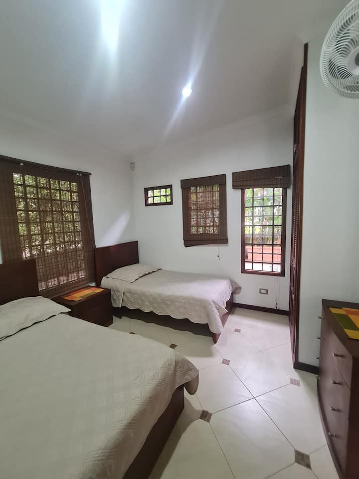 საძინებელი 1