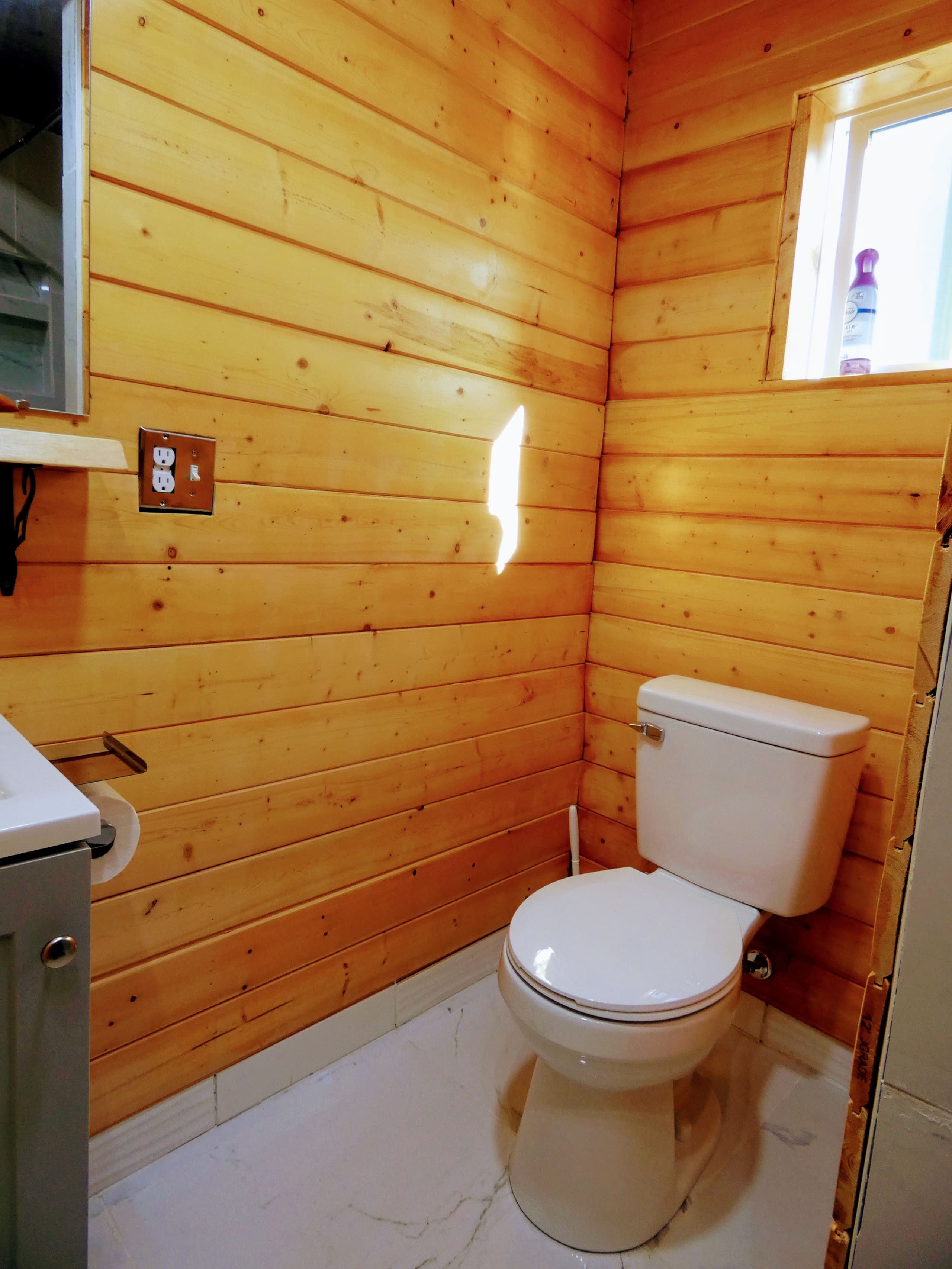 Big Kahuna Cabin (Hot Tub Getaway) -Ocean View- - Photo 16
