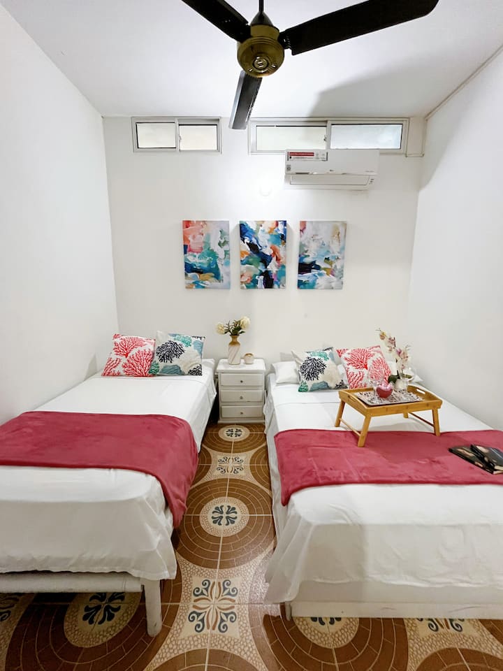 Habitación para 3 personas. Двойно легло и единично легло. Климатик.