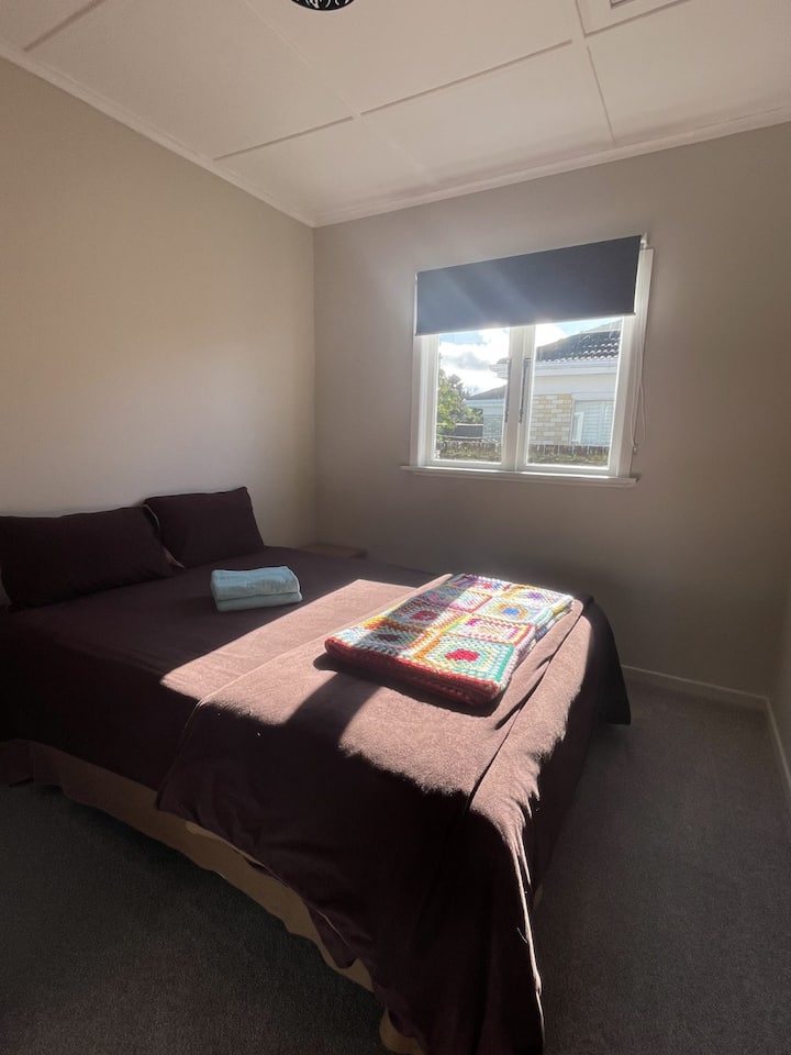 საძინებელი 2