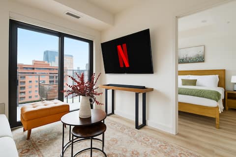 Successful Airbnb property: Central King Bed Condo| Parking| AC| Banff in Eau Claire