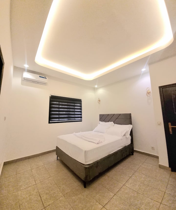 საძინებელი 1