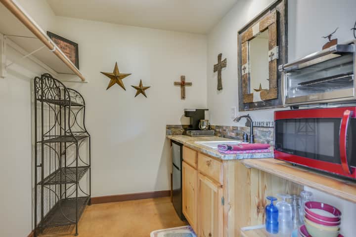 Stay & Play On The Blanco | Family Suite + Hot Tub - Wimberley, TX