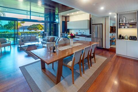 Yacht Club Villa 6 Ocean Front