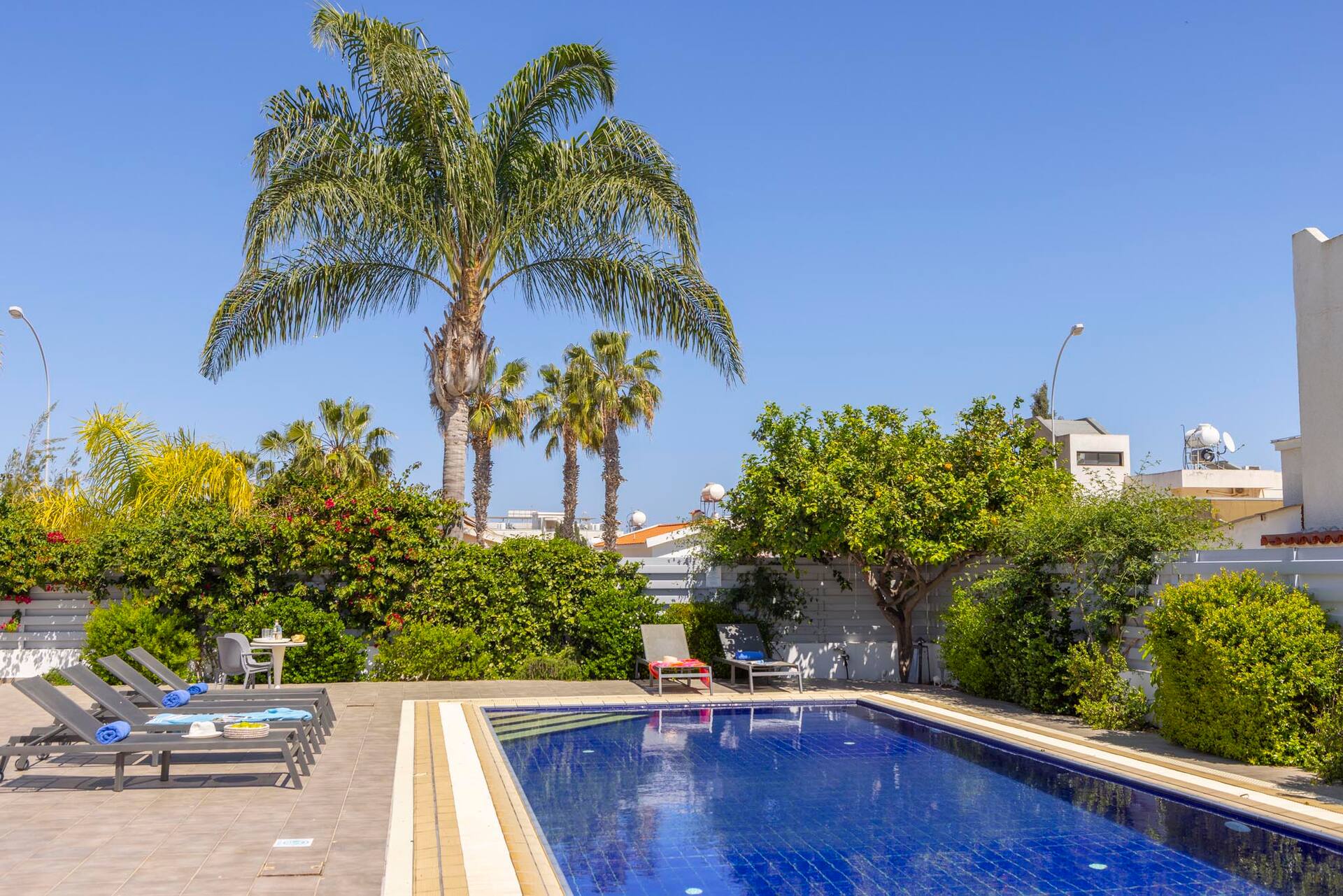 Azure Luxury Villa DPS3- 16m Pool, Nearby Beach
