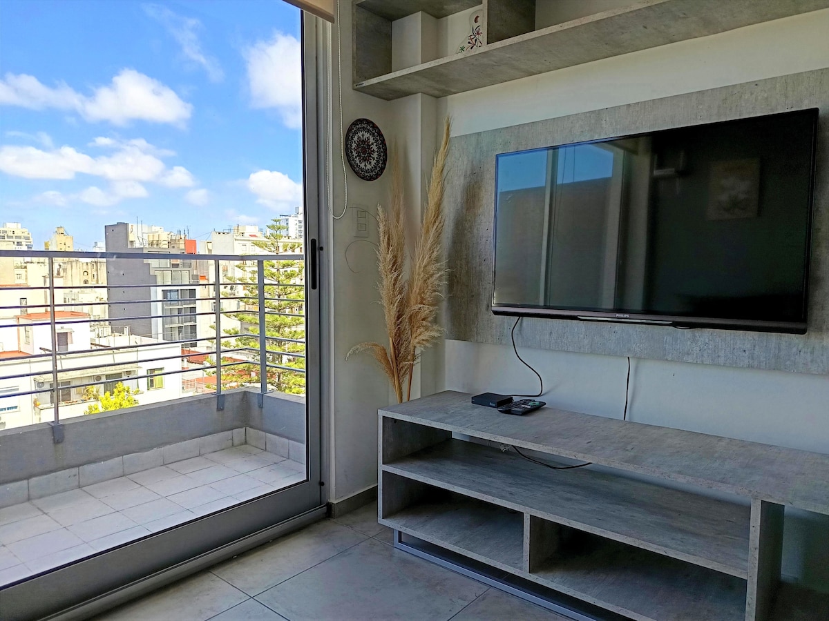 Top Airbnb: Charming in Montserrat: 2 rooms, patio and work area in Monserrat