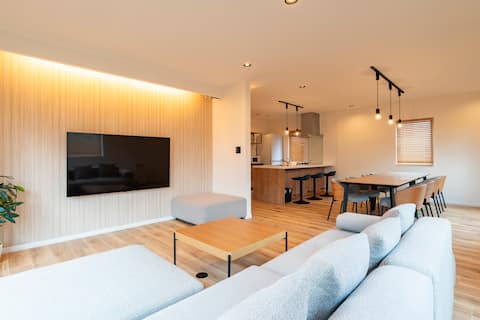 [Natural Base Kamifurano] Newly built detached house/parking for 3 cars/family friendly/near the mar